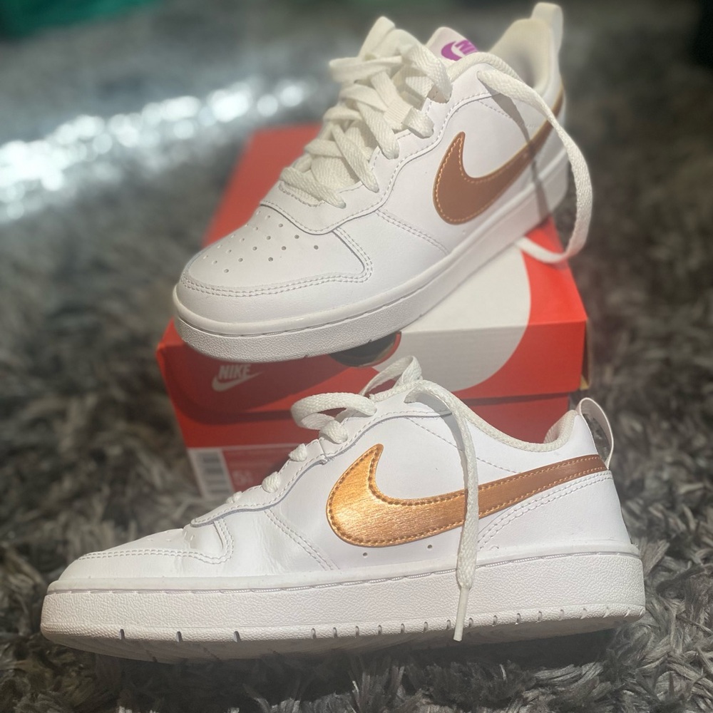 Nike Dunk. Size 5.5. New out the box, never worn.